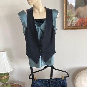 NWT Classic Vest, Cinque Tie At Back Never Worn